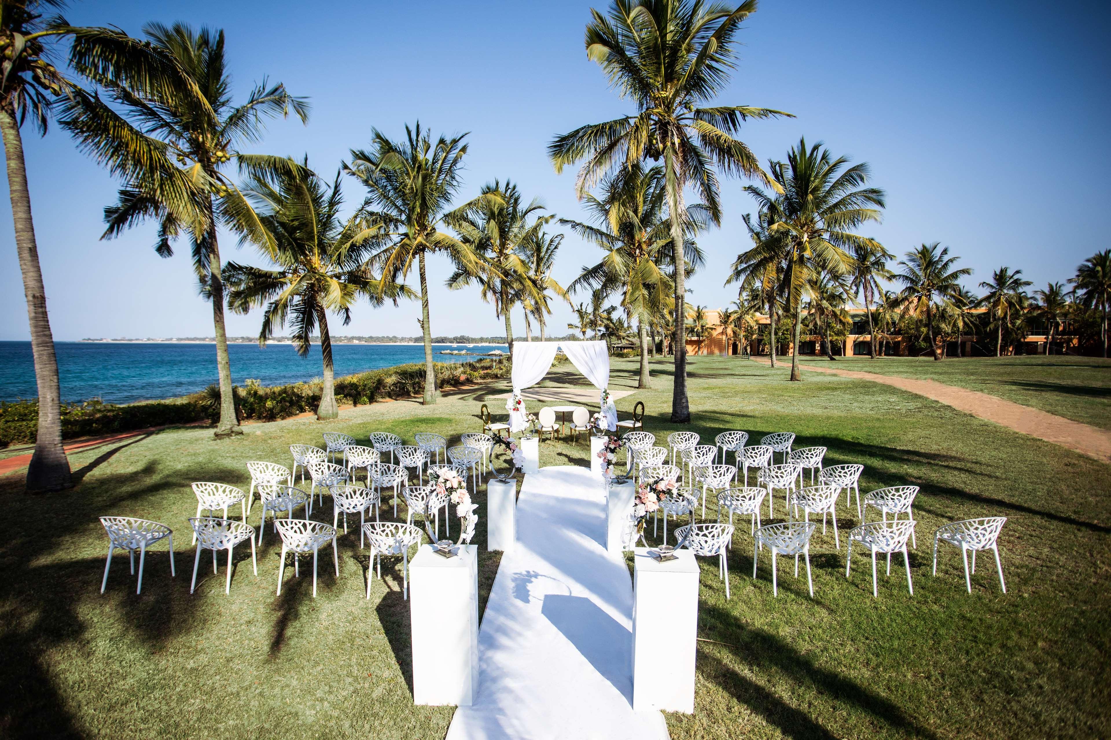 Avani Pemba Beach Hotel Bagian luar foto